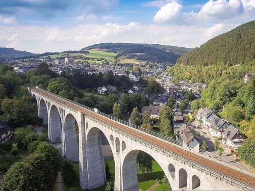 Viadukt in Willingen Luftaufnahme