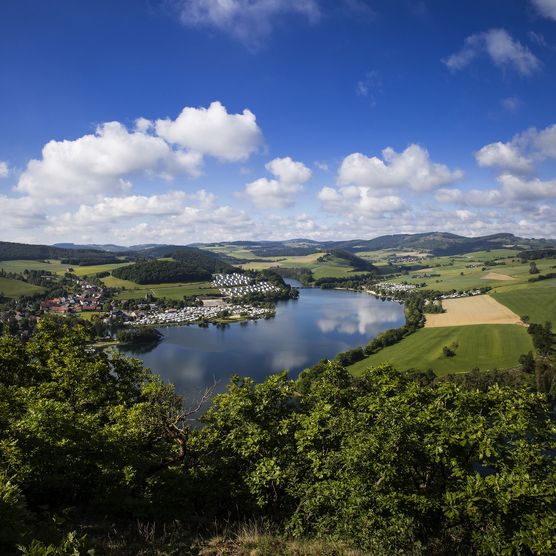 Panoramablick auf den Diemelsee