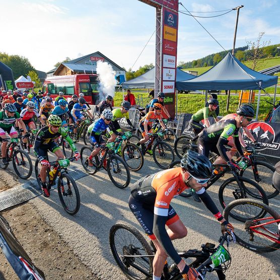 Start des Mountainbike-Marathons beim Bike-Festival Willingen 