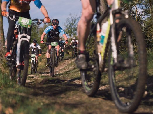 Mountainbiker auf der Strecke beim Bike-Festival Willingen 