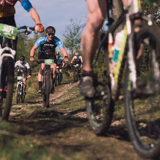 Mountainbiker auf der Strecke beim Bike-Festival Willingen 