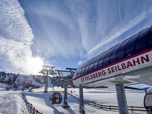 Talstation der Ettelsberg-Seilbahn im Winter